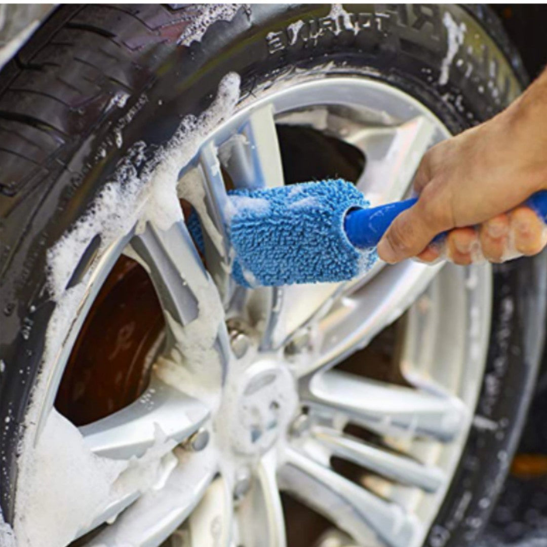 Microfiber Long Handle Car Wash Tire Brush